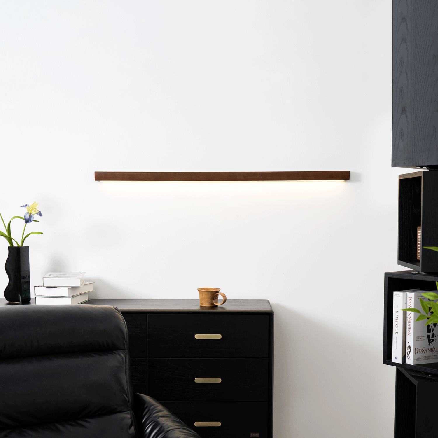Arlo Linear Wooden Wall Lamp Lighting Lobby