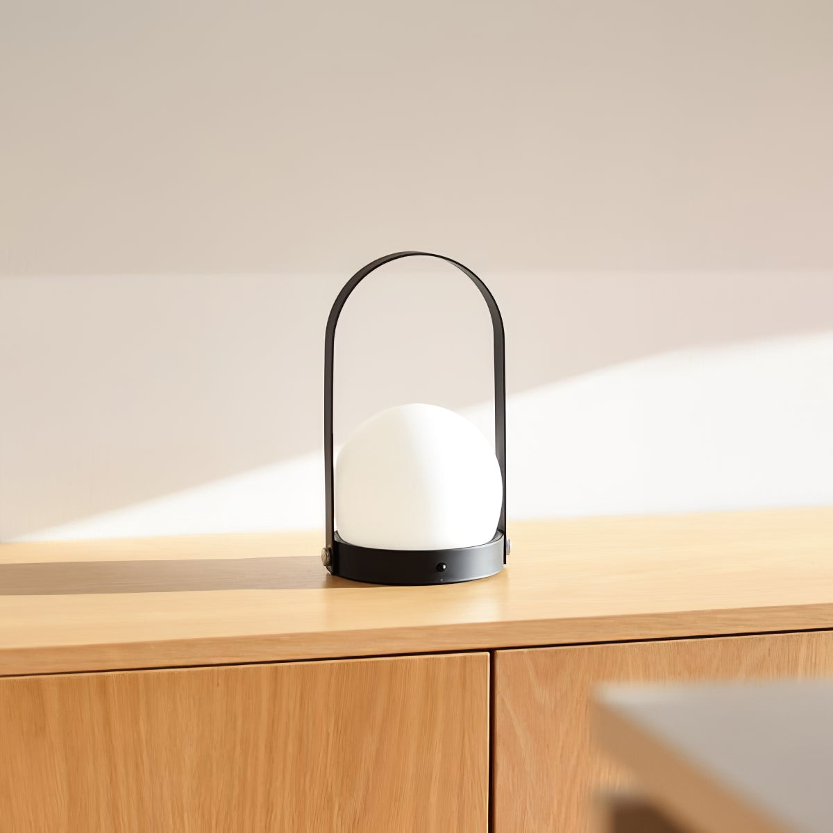 Carrie Integrated Battery Desk Light Lighting Lobby