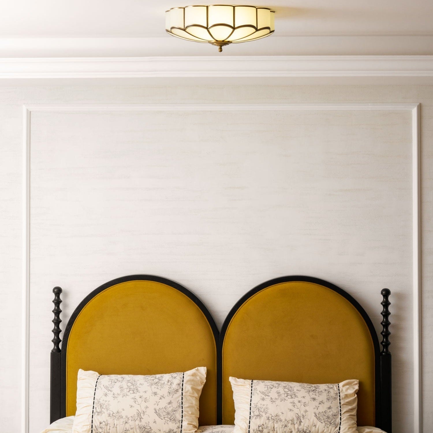 Ceiling Light Fixture with Flower Shaped Glass Lighting Lobby