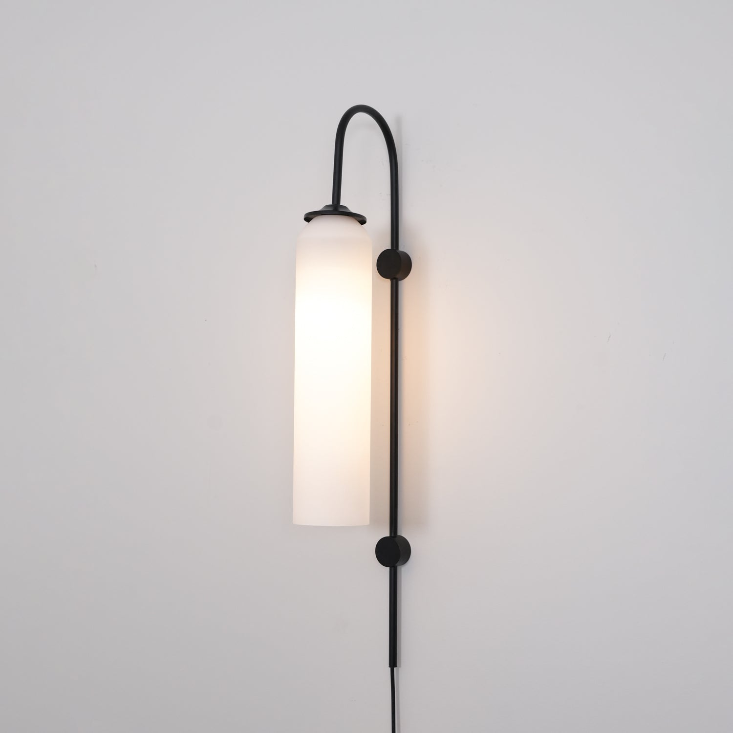 Contemporary Glass Plug-In Wall Sconce Lighting Lobby