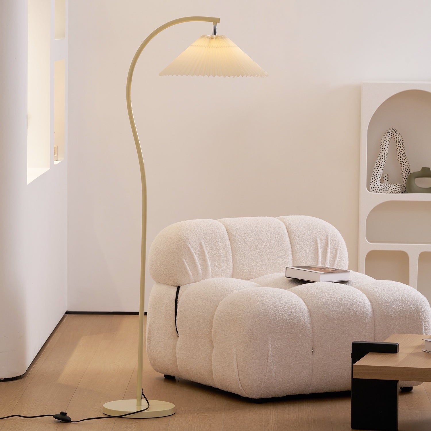 Crescini Folded Standing Light Lighting Lobby