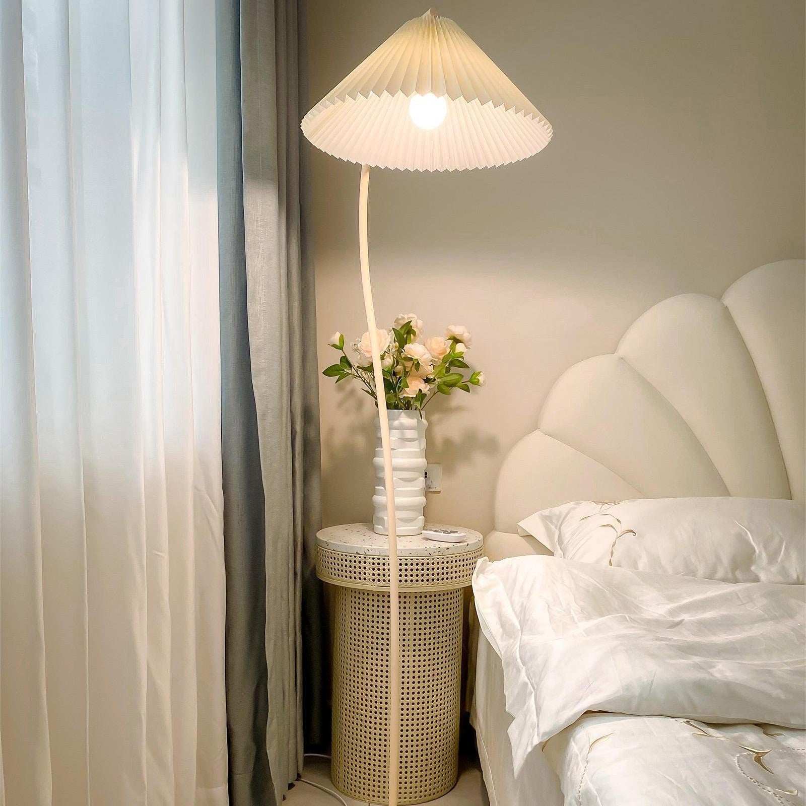 Crescini Folded Standing Light Lighting Lobby