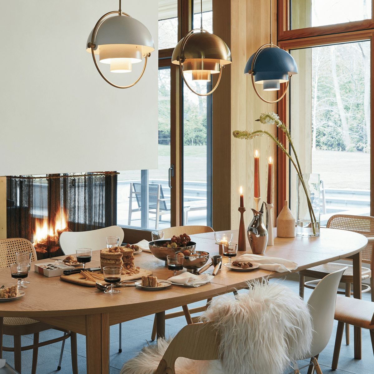 Distorted Sphere Ceiling Pendant Lighting Lobby