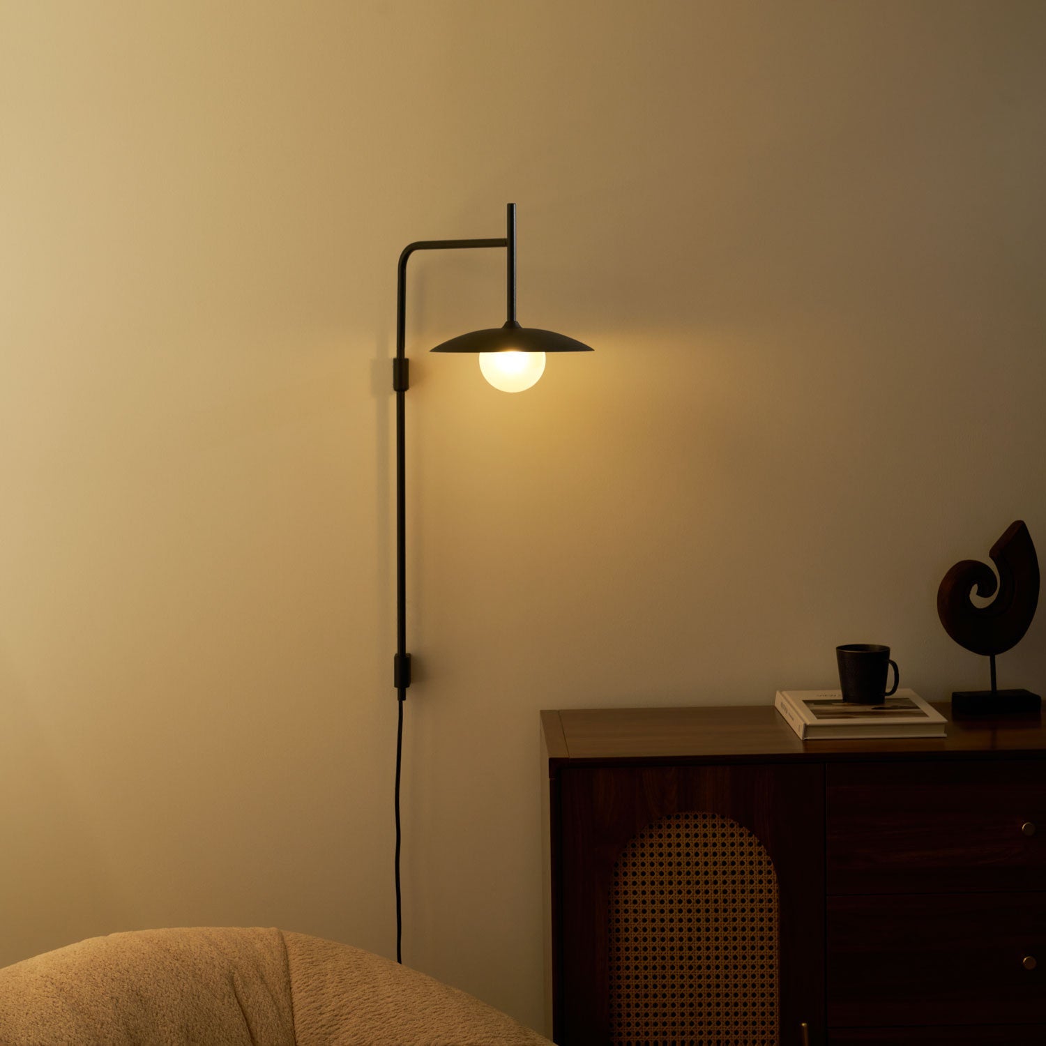 Gea Wall-Mounted Swing Arm Light Fixture Lighting Lobby