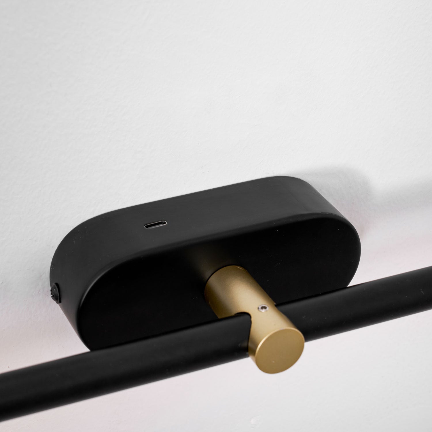 Linear Minimalist Wall Light with Rechargeable Feature Lighting Lobby
