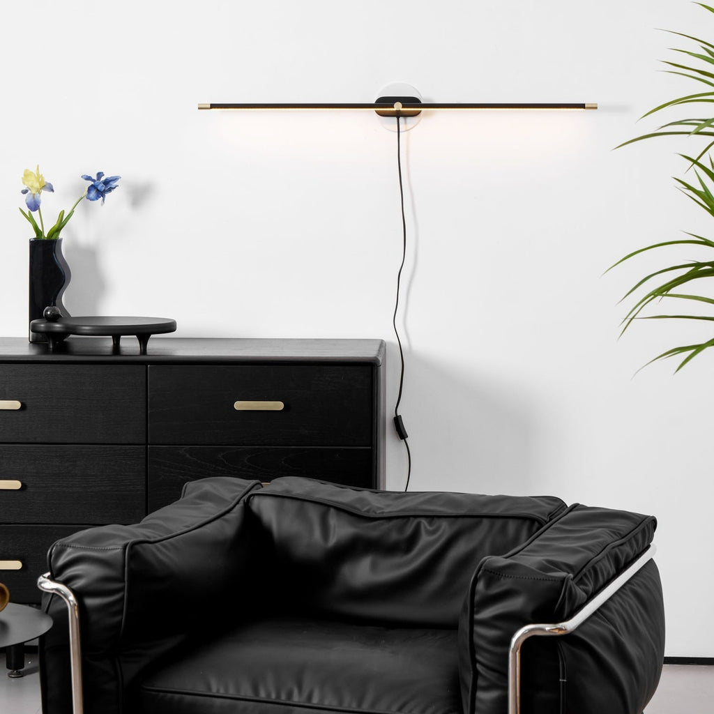 Linear Minimalist Wall-Mounted Plug-in Light Fixture Lighting Lobby