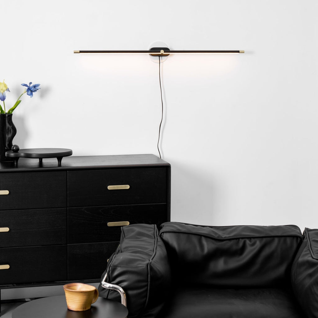 Linear Minimalist Wall-Mounted Plug-in Light Fixture Lighting Lobby