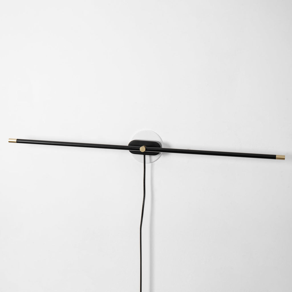 Linear Minimalist Wall-Mounted Plug-in Light Fixture Lighting Lobby