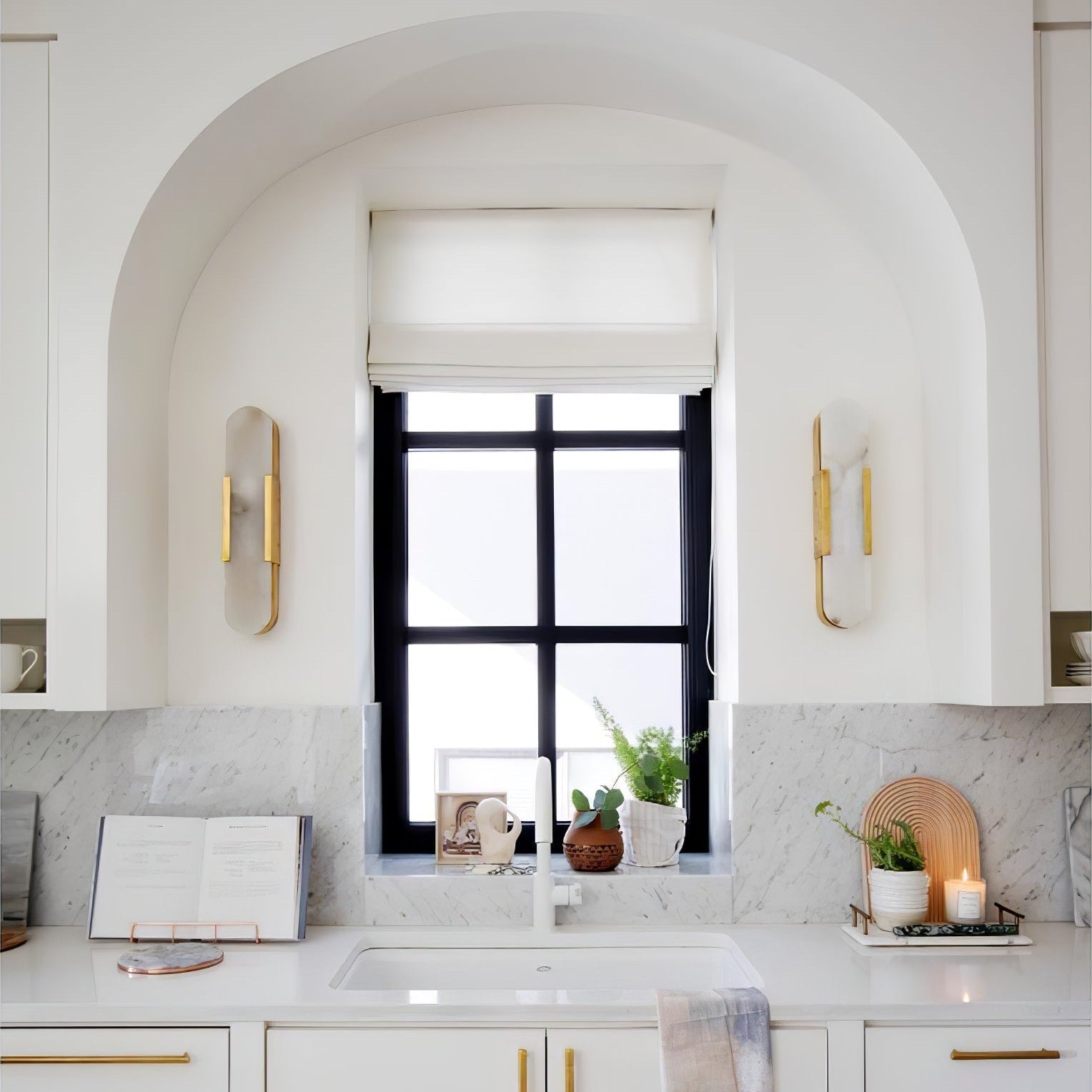 Melange Stretched Alabaster Wall Light Lighting Lobby