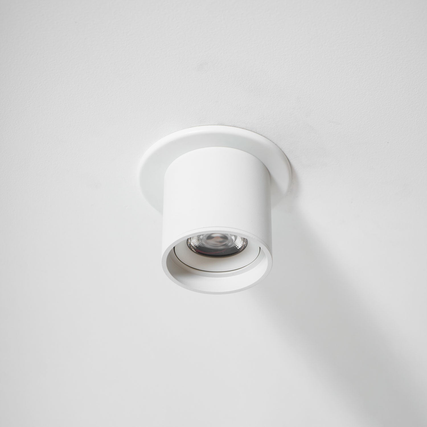 Modupoint Ceiling Fixture Lighting Lobby