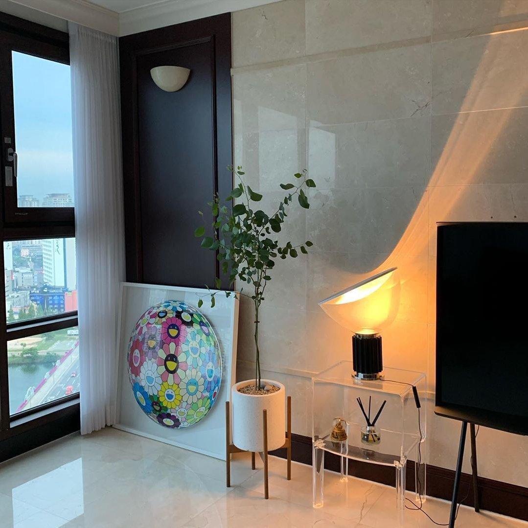 Nexus Desk Light Lighting Lobby