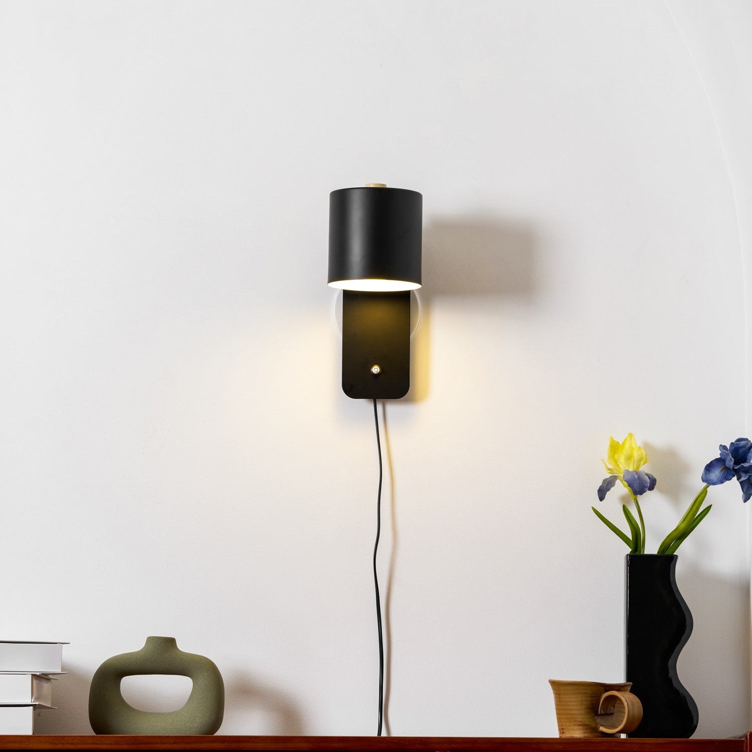 Swiveling Barrel Wall-Mounted Light Lighting Lobby