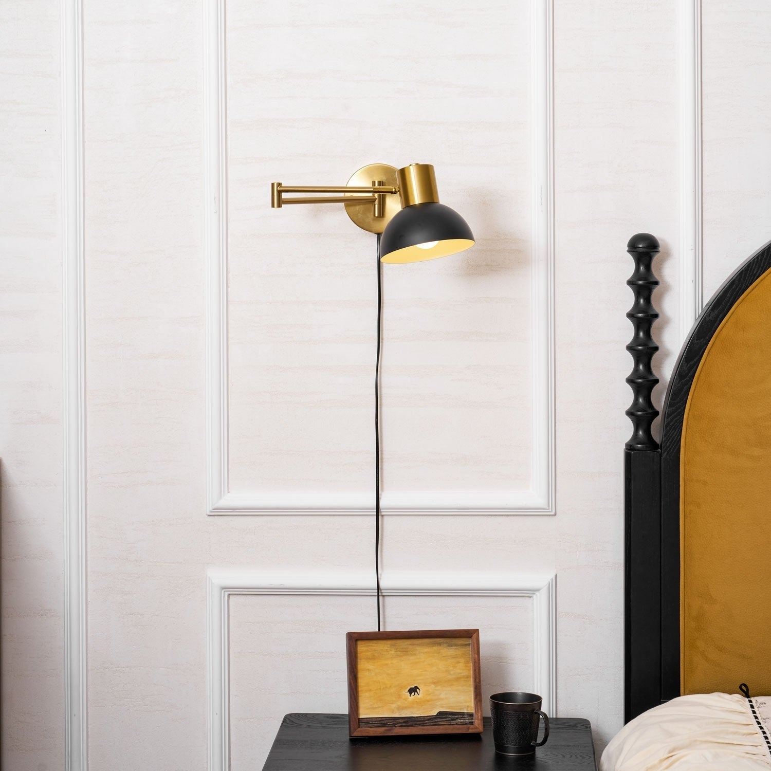 Wall-Mounted Plug In Adjustable Arm Light Lighting Lobby
