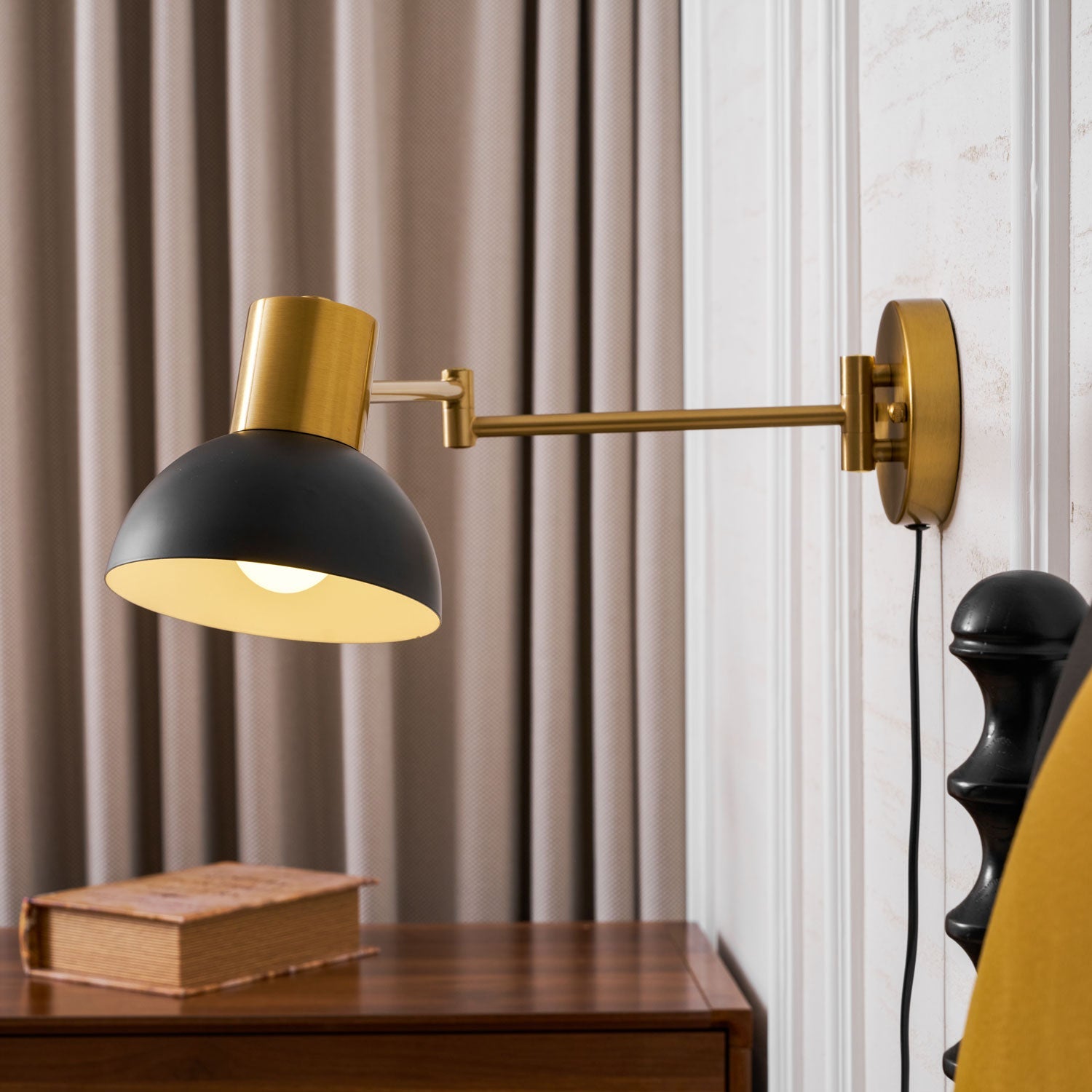 Wall-Mounted Plug In Adjustable Arm Light Lighting Lobby