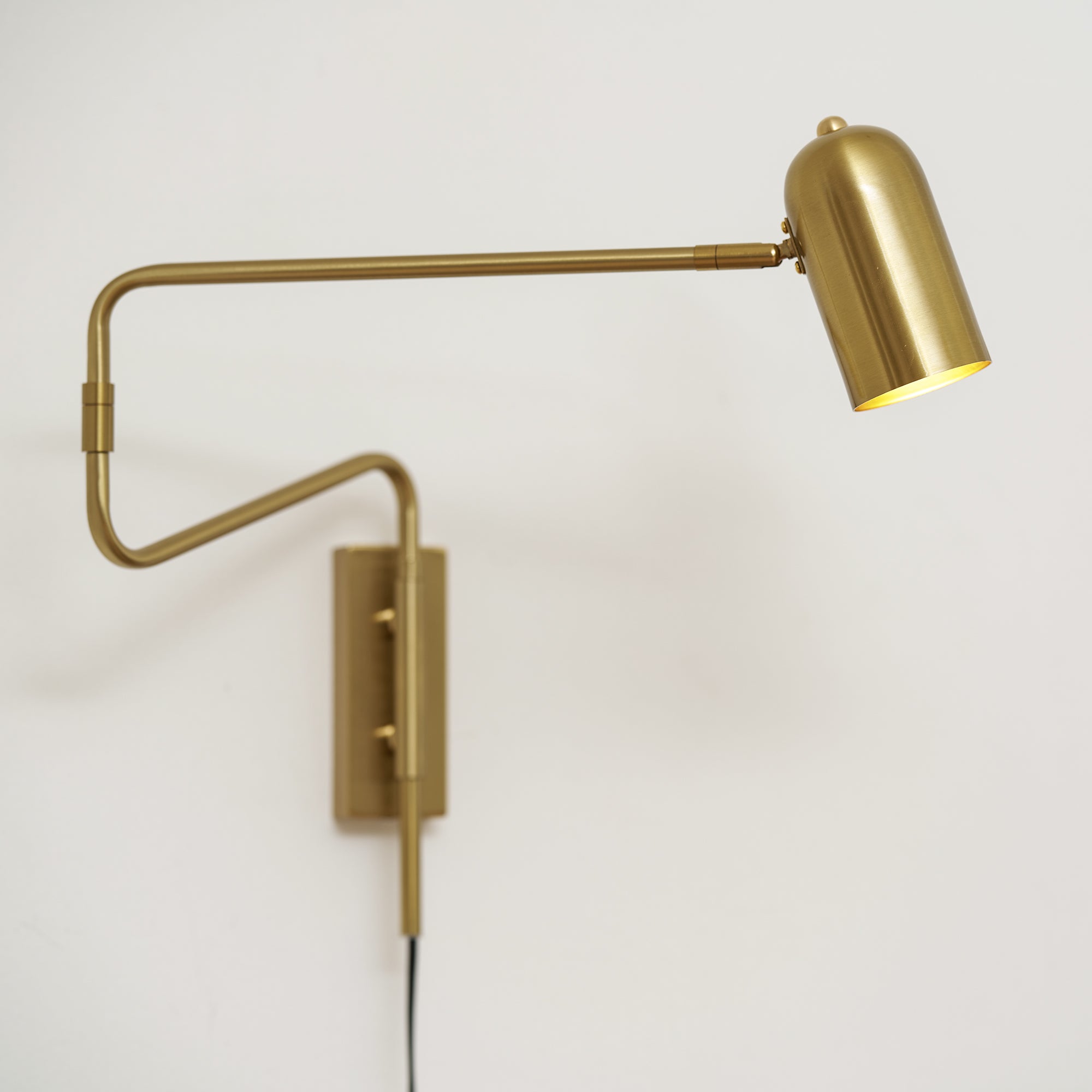 Wall-Mounted Plug In Adjustable Arm Light Lighting Lobby