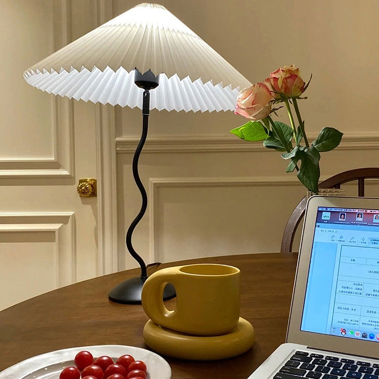 Wavy Desk Light Lighting Lobby