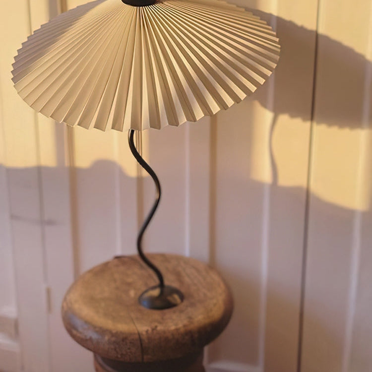 Wavy Desk Light Lighting Lobby