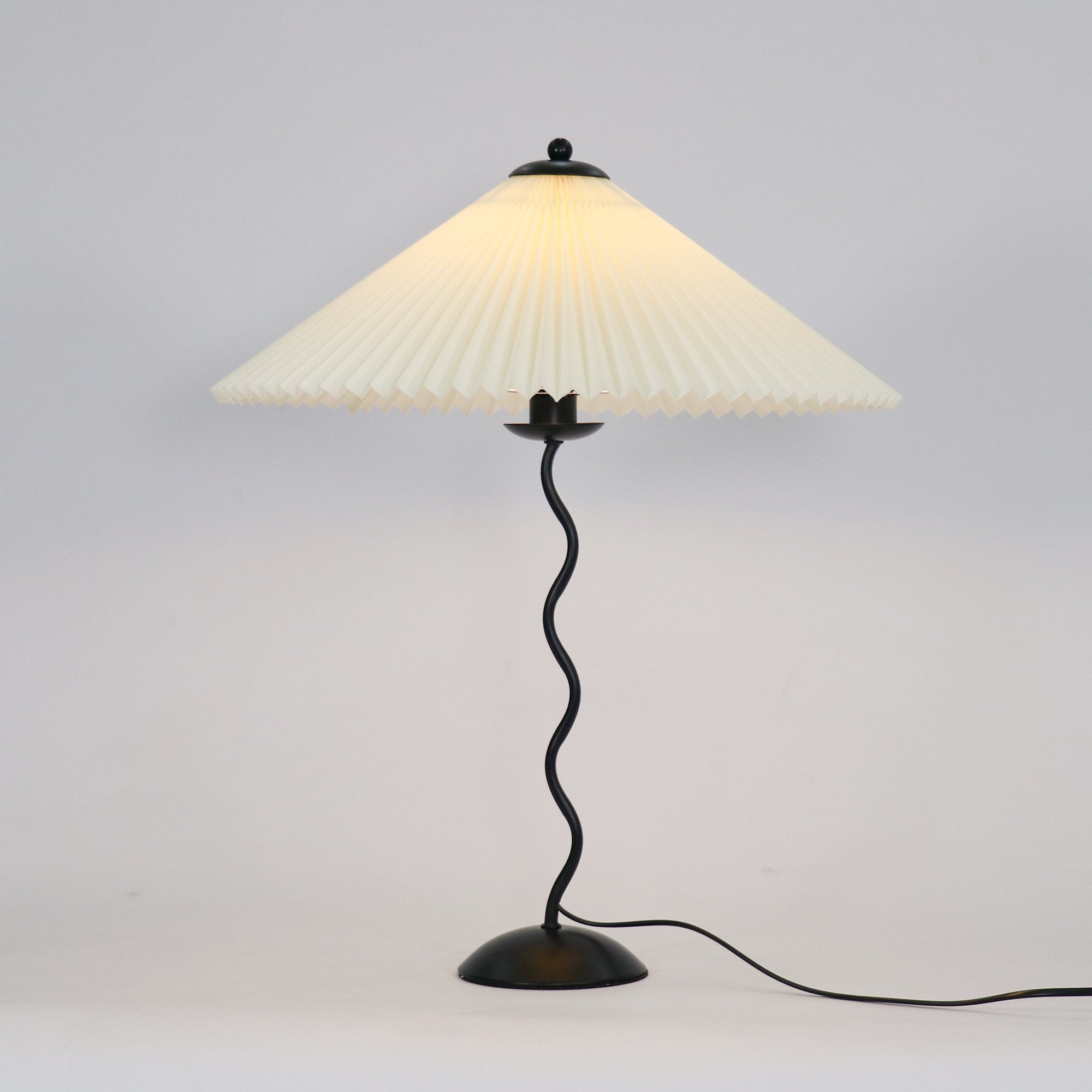 Wavy Desk Light Lighting Lobby