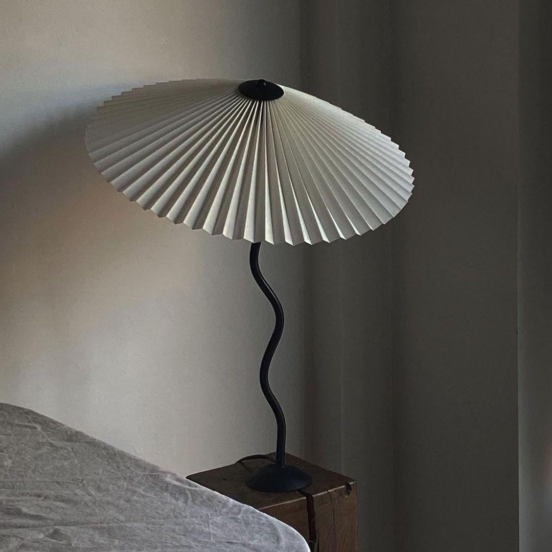 Wavy Desk Light Lighting Lobby
