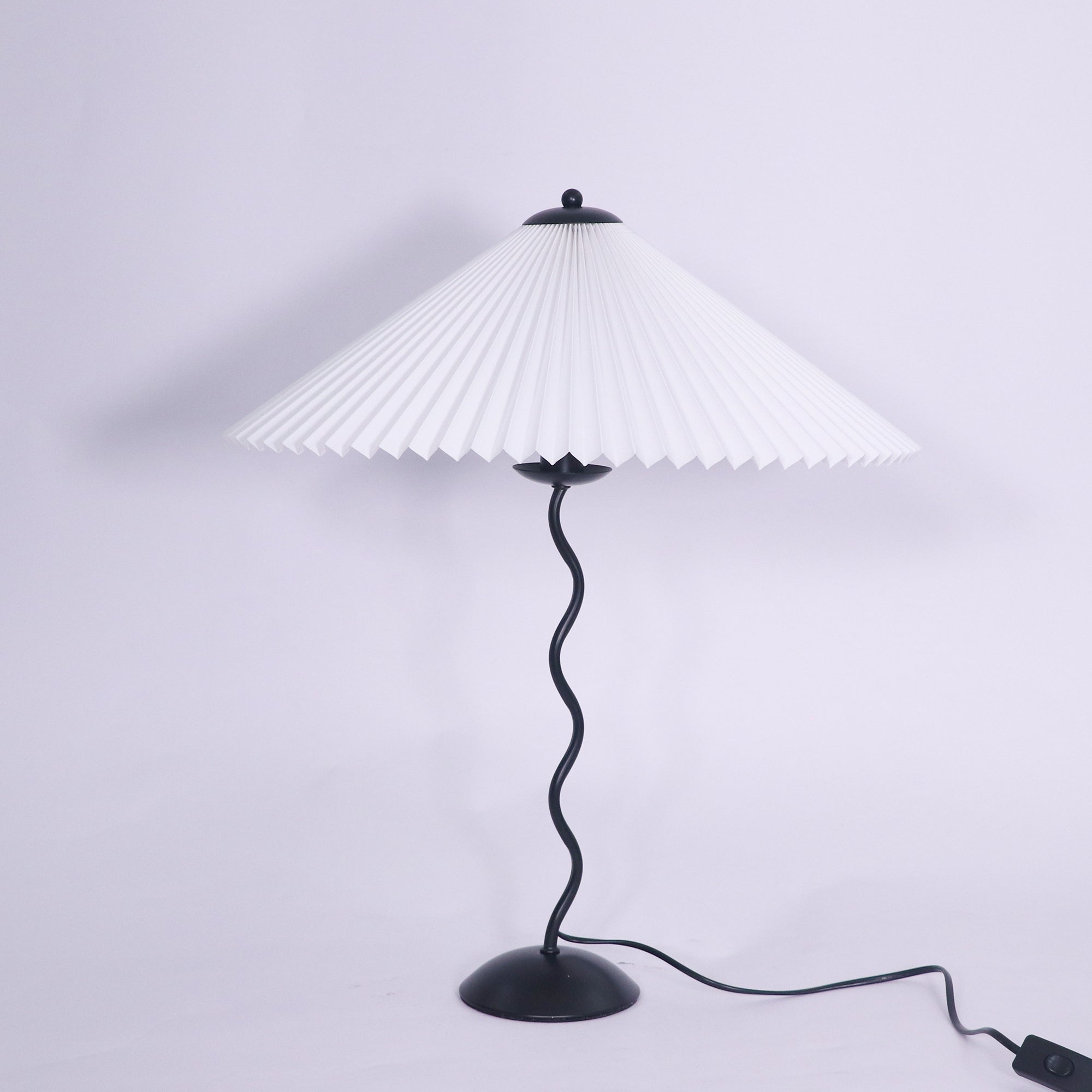 Wavy Desk Light Lighting Lobby